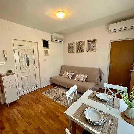 In 54403 Apartment